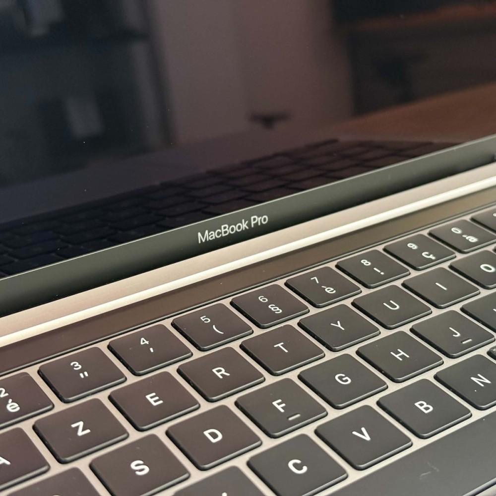 Apple MacBook Pro M1 13.3