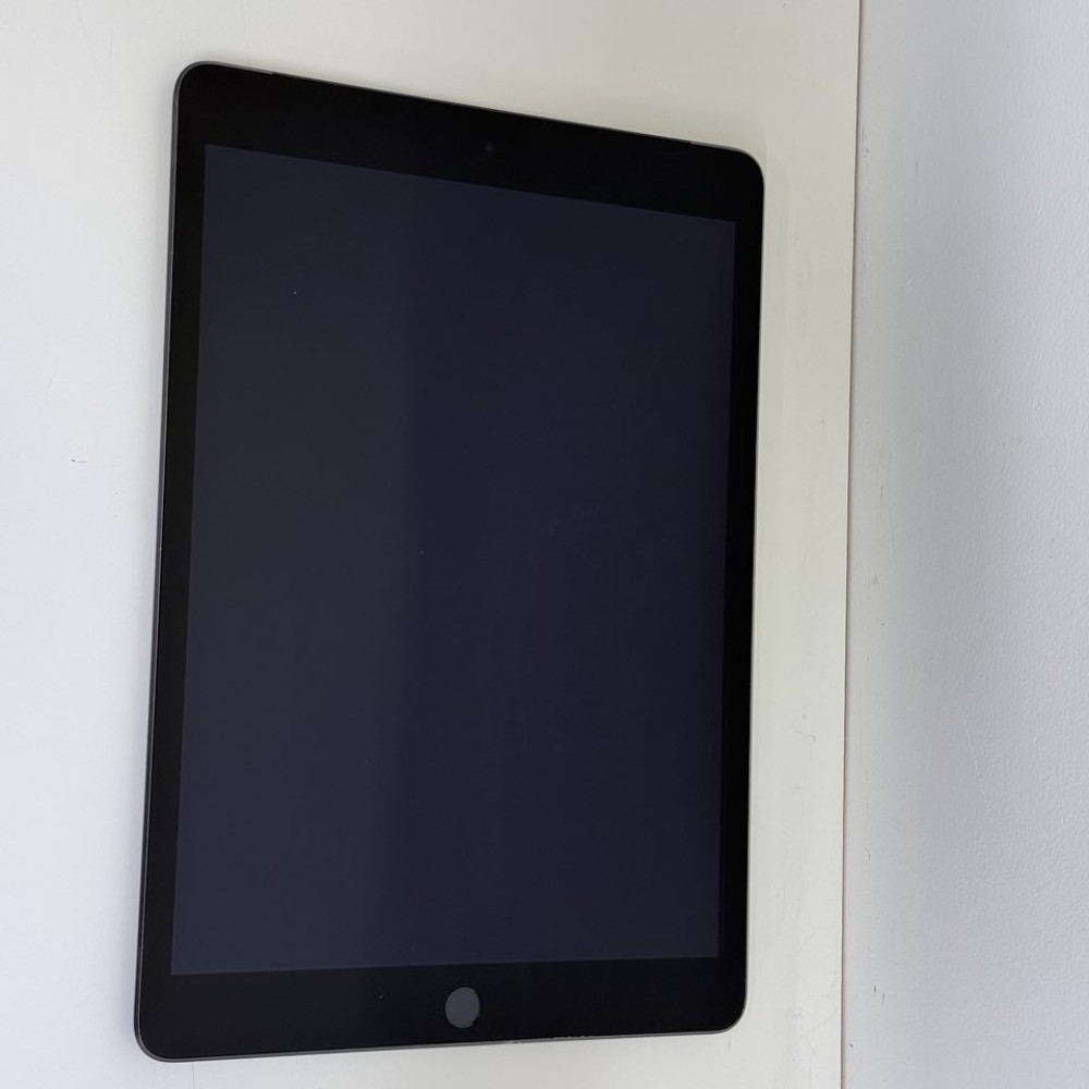 Apple iPad 9 10,2 (2021) Apple iPad 9 10,2 (2021)