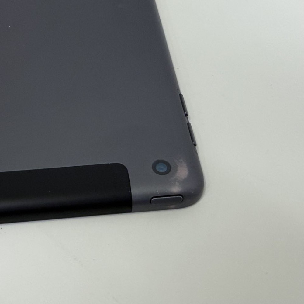 Apple iPad 9 10,2 (2021) Apple iPad 9 10,2 (2021)