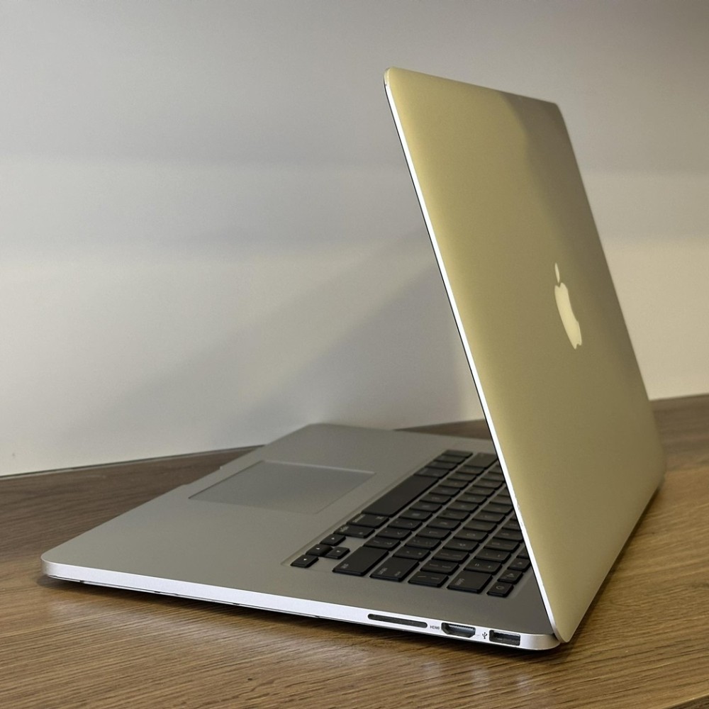 Apple MacBook Pro 15 Apple MacBook Pro 15