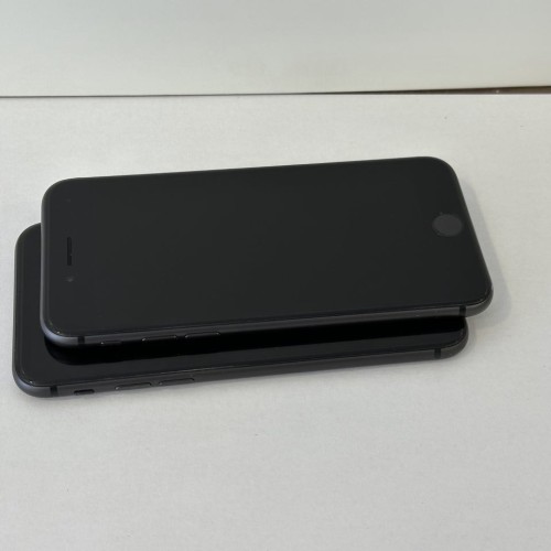 Apple iPhone SE 2 64GB