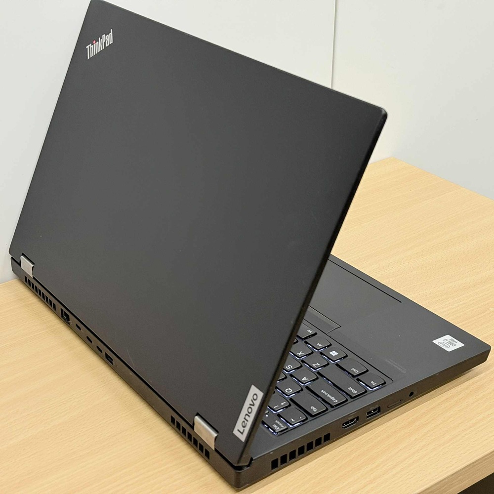 Lenovo ThinkPad P15g Lenovo ThinkPad P15g
