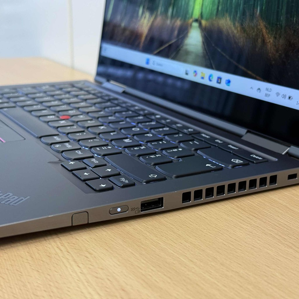 Lenovo ThinkPad X1 Yoga Lenovo ThinkPad X1 Yoga