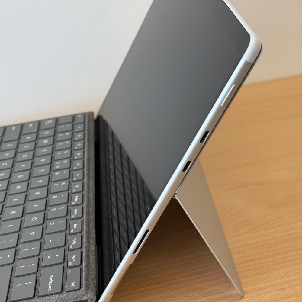 Microsoft Surface Pro 8