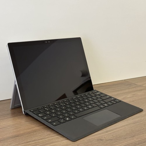 Microsoft Surface Pro 5 Microsoft Surface Pro 5
