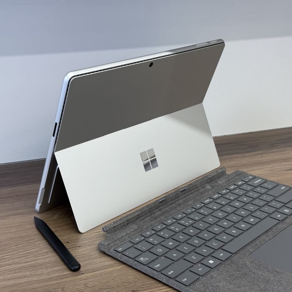 Microsoft Surface Pro 9 Microsoft Surface Pro 9